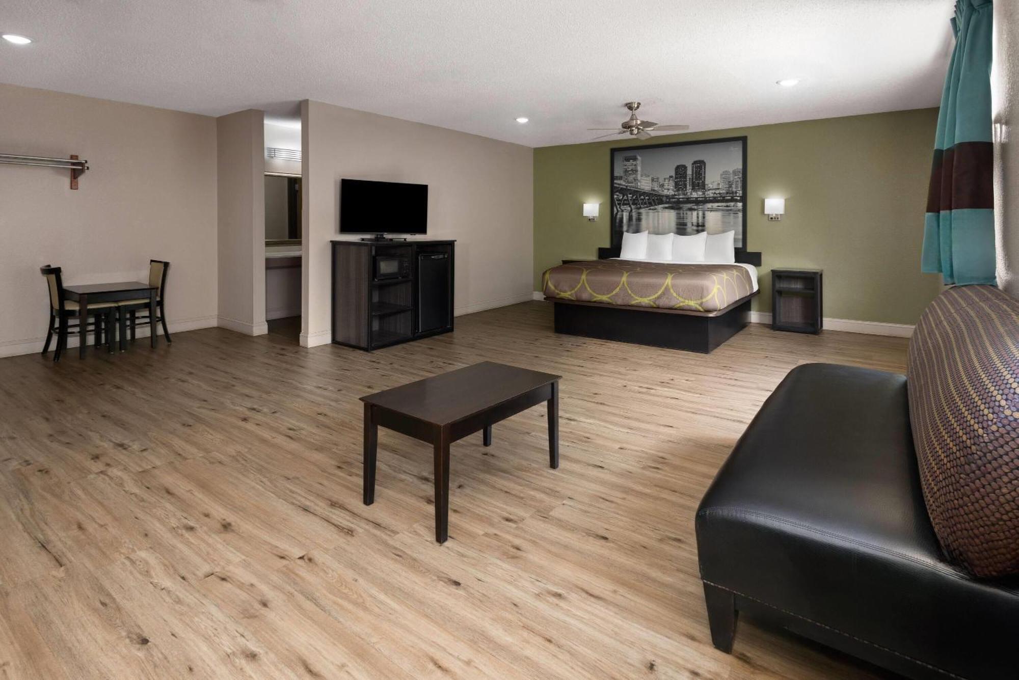 Готель Super 8 By Wyndham Richmond Midlothian Turnpike Екстер'єр фото